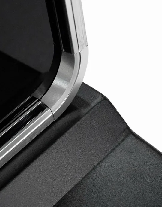 Standee điện tử cảm ứng hệ điều hành Windows