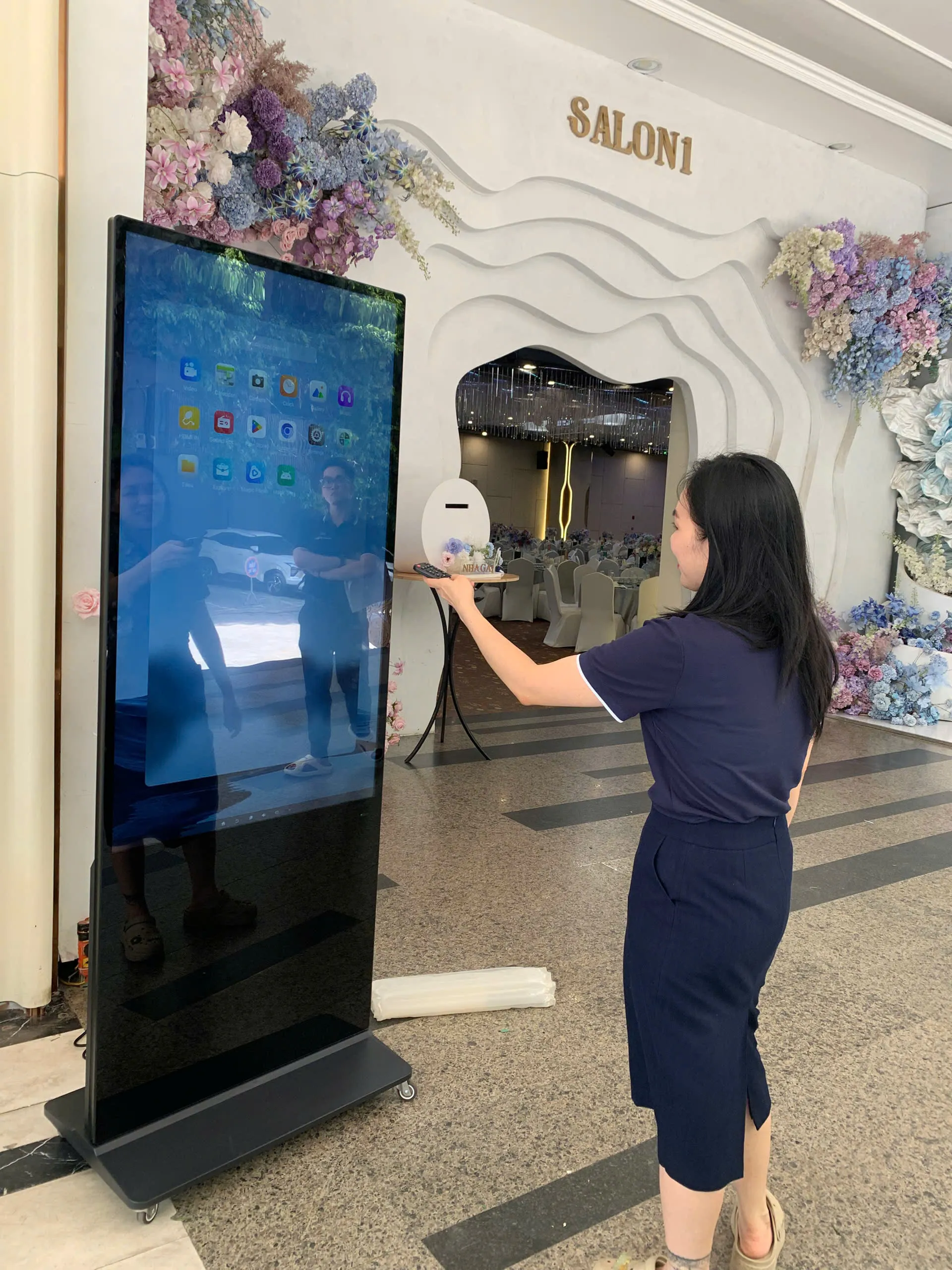 Màn hình standee tại Hà Nội